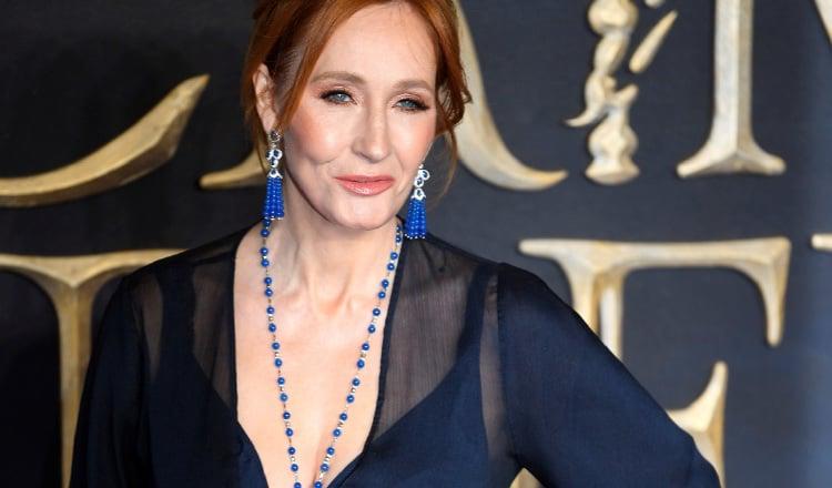 La policía exonera a J.K. Rowling por sus tuits contra ley antiodio