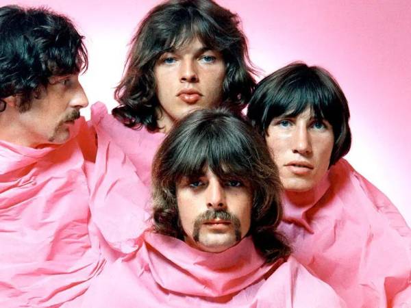 Pink Floyd es una banda de rock inglesa formada en Londres en 1965.