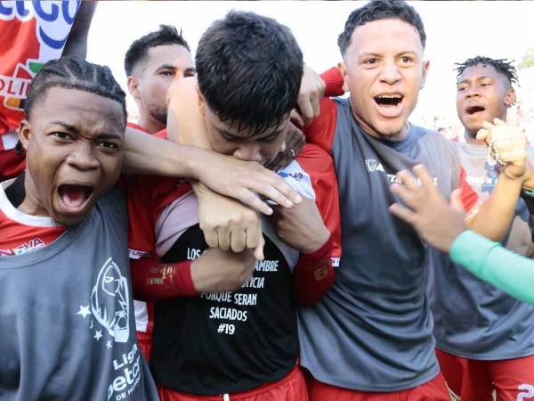Celebración del Vida con el gol de Clever Portillo. Fotos Esaú Ocampo y José Luis Barralaga.
