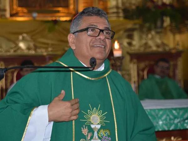 Monseñor José Antonio Canales conversó con LA PRENSA y dijo estar agradecido con la misión que el Señor le encomendó.