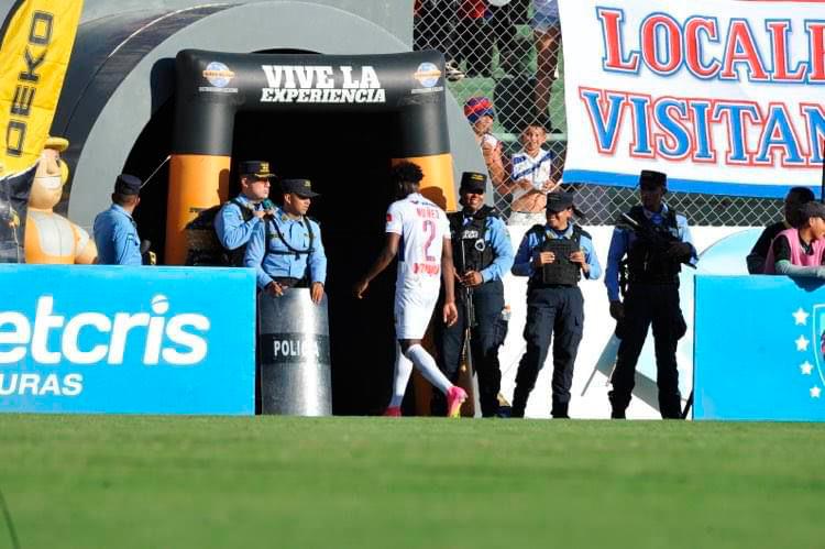 Olimpia pierde a futbolista para las semifinales del Apertura 2023
