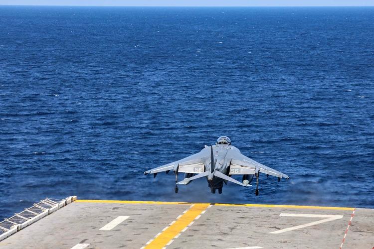 EEUU exhibe su poderío naval en el Caribe, en medio de tensiones con Venezuela