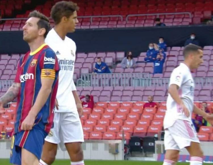 Messi expresó su molestia con el joven Ansu Fati y le recriminó luego de que el chico no le dio el pase en una clara opción de gol.
