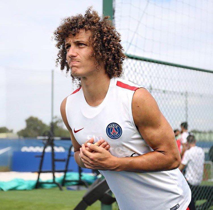 Reconocida figura regresa a Champions a sus 38 años: jugará con el equipo más humilde