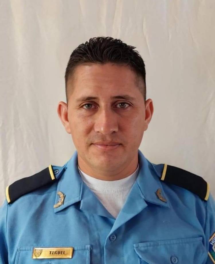 La Policía Nacional confirmó que Teruel, quien era parte de la institución policial desde hace 15 años, estaba asignado al cuerpo de seguridad del actual alcalde de El Progreso, Alexander López. 