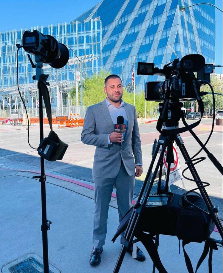 De inmediato sus seguidores comenzaron a enviar mensajes de felicitaciones por su nuevo proyecto. 