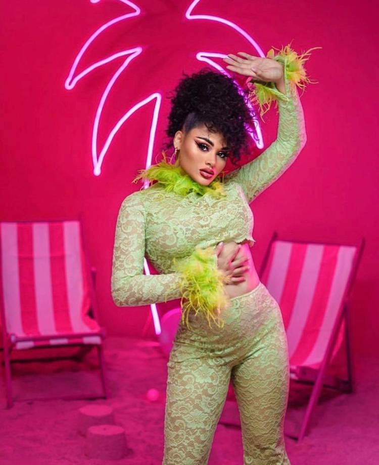 Los fans y amigos de “La Leona’’ han dejado cientos de comentarios deseándole lo mejor en este nuevo comienzo. 