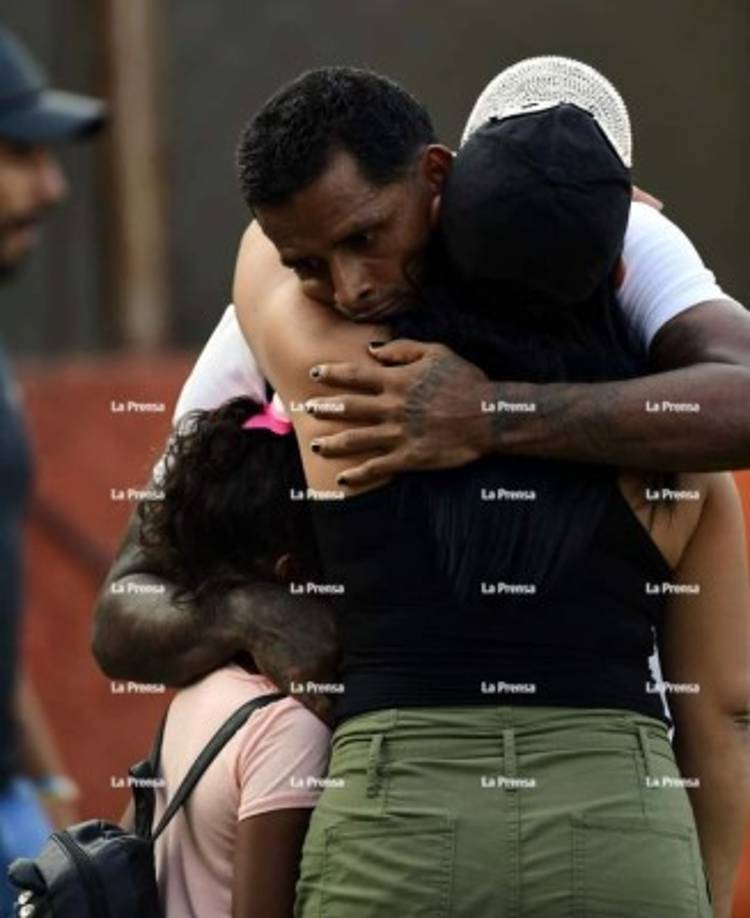 Wilfredo Barahona, defensa del Juticalpa, fue consulado por su esposa e hija tras el partido contra el Honduras Progreso.