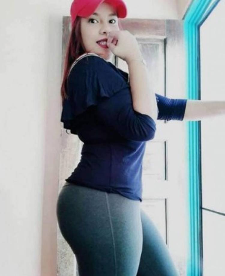 Helena George: La guapa chica decidió ponerle fin a su relación sentimental con el delantero Frelys López del Marathón. Fruto de ese amor surgió un lindo bebé.