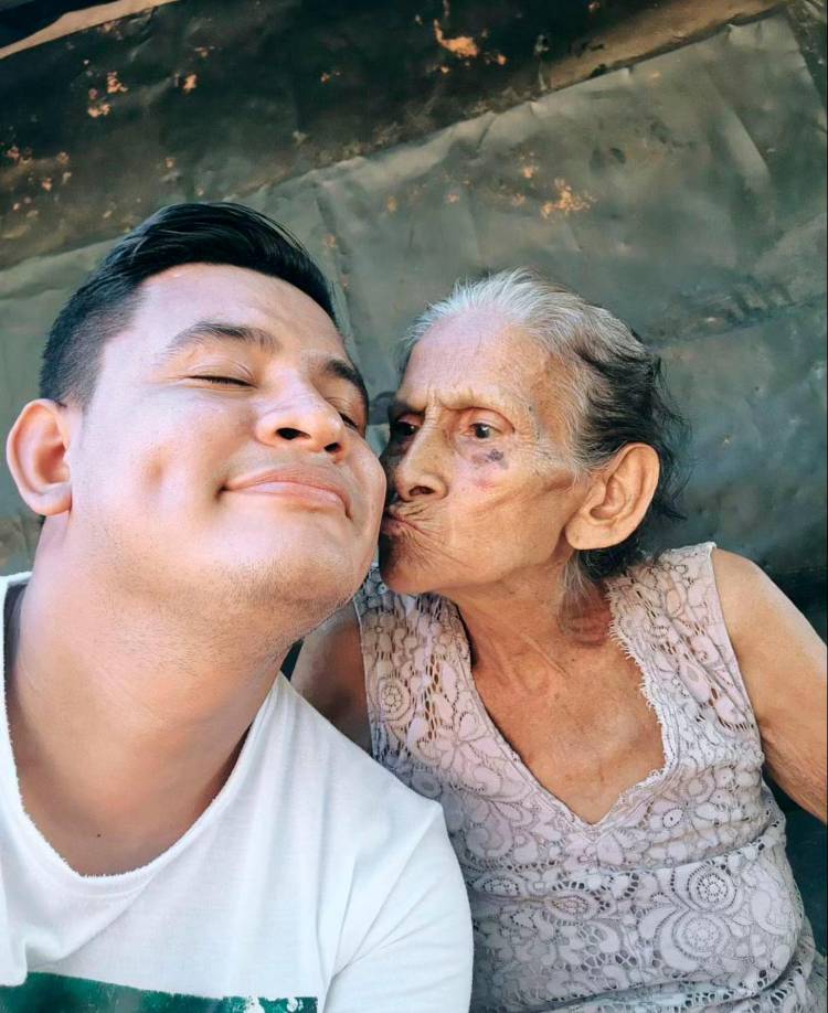 ¿Quién era doña Isabel Montoya? “María Perfecta”, “María Ciruela” y “María Catalina”, fueron los tres personajes a quien le daba vida “Mamita” la abuelita tiktoker hondureña.