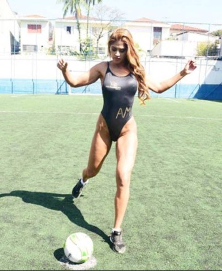 El mayor sueño de la modelo es que la política de Brasil mejore para que los brasileños puedan tener tranquilidad y la salud garantizada.