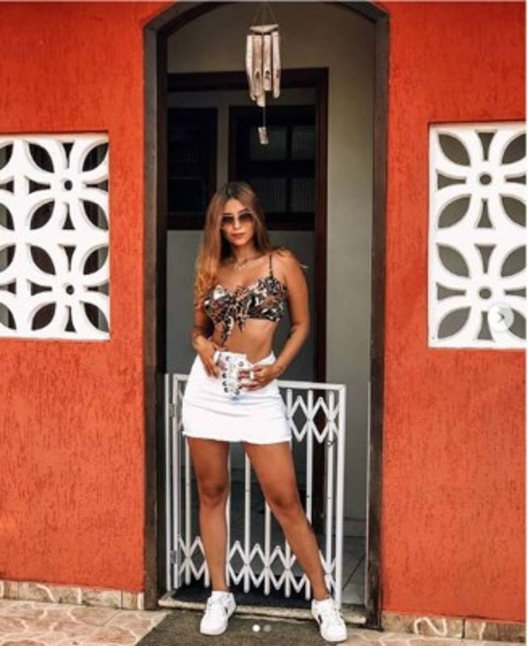 A pesar de que en la fotografía no se ve ni siquiera un beso, en Brasil ya sostienen que Mari Tavares podría tratarse de la nueva conquista de Neymar.