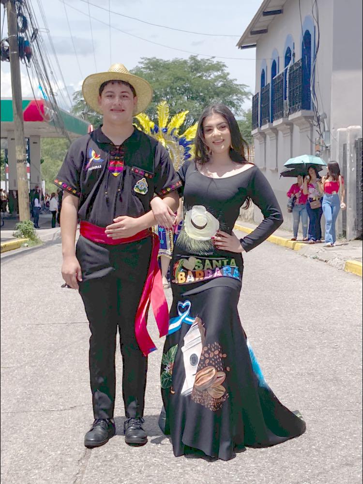 Santa Bárbara no se cansa de regalarnos mujeres bellas