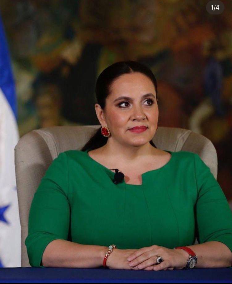 Cabe menconar que, Ana García de Hernández desde que anunció su precandidatura, ha recibido una avalancha de mensajes de apoyo en su aspiración de convertirse en la presidenta de Honduras para el período 2026-2030.