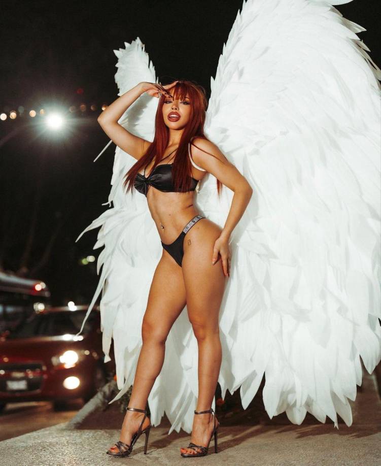 Con un solo éxito, la veracruzana Yeria Mua ha dejado por muy atrás en oyentes mensuales a Kim Loaiza en Spotify quien cuenta ya con un repertorio de canciones en la plataforma.