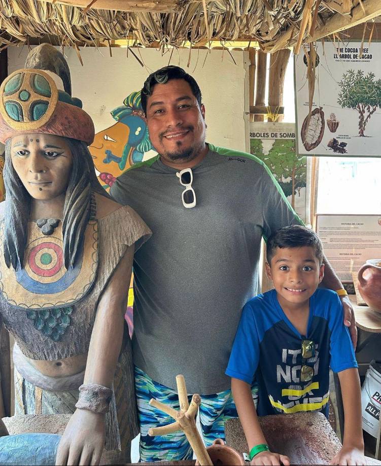 Otros de los famosos tiktokers que estará en el encuentro deportivo será El Maistro y el pequeño Sebas. Las ocurrencias de Gerardo con su hijo en las redes los ha catapultado como unos de los rostros más queridos en el mundo del TikTok. Actualmente cuentan con cerca de 20 mil seguidores en Instagram y más de 800 mil seguidores en TikTok.