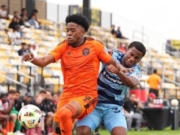 Exon Arzú firmó contrato con el Houston Dynamo.