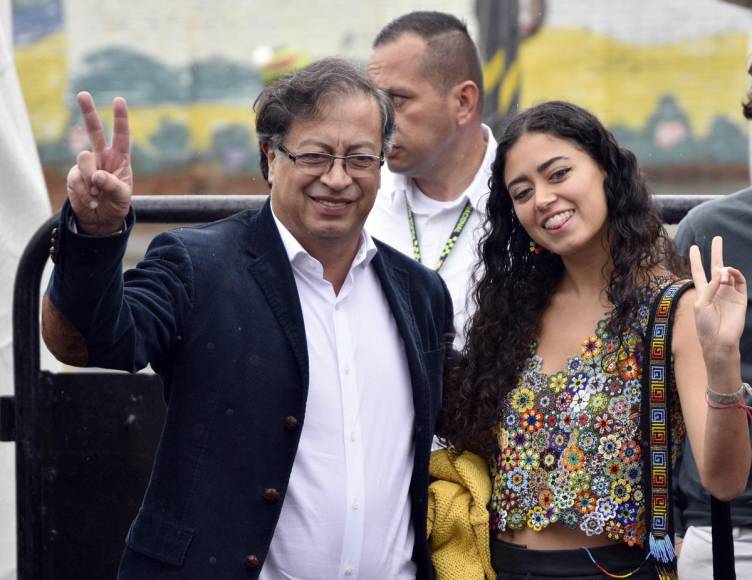 Sofía Petro: Los mensajes que envió la hija del presidente de Colombia a través de su vestido