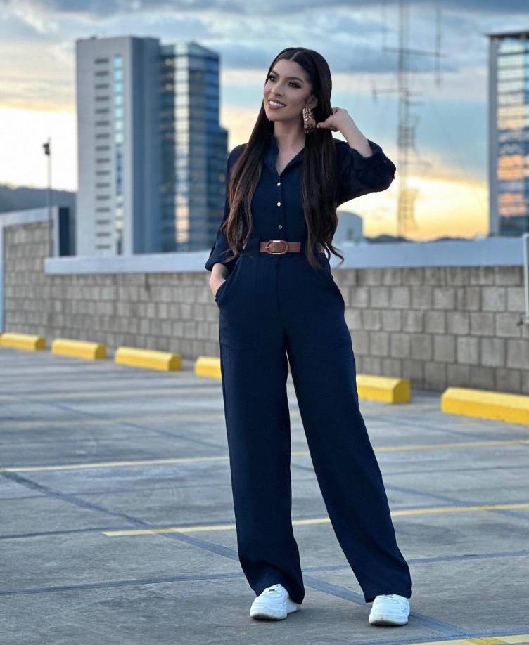 Ni Laura ni César han confirmado si están en una relación o no, pero los constantes “cariños y detalles” entre ambos, levantan muchas sospechas. 