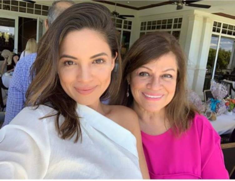 La presentadora Pamela Silva Conde publicó el siguiente mensaje: <br/>'Hoy y siempre te celebro madre mía. Gracias por inculcarnos que el amor no discrimina, no tiene límite y que lo cura todo. ¡Feliz día de las madres!/ She’s not a regular mom, she’s a cool mom. Celebrating this beauty today and everyday. Happy Mother’s Day! #mothersday #loveher #coolmom #grateful'