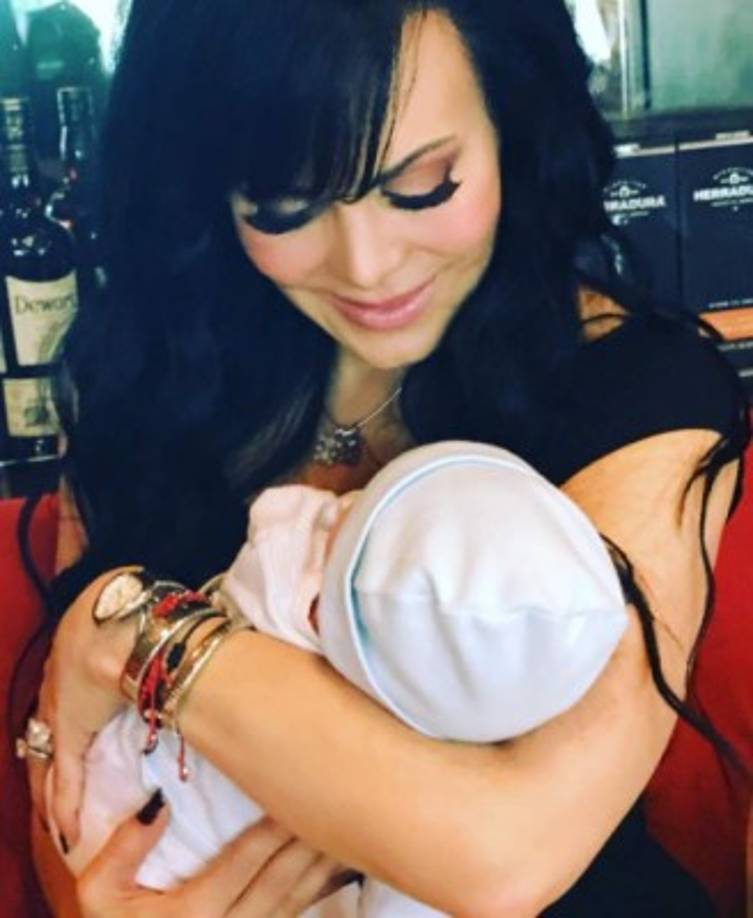 2. Maribel Guardia. La actriz costarricense se convirtió en abuela en mayo pasado con la llegada de su nieto José Julián, nacido en Monterrey, México.