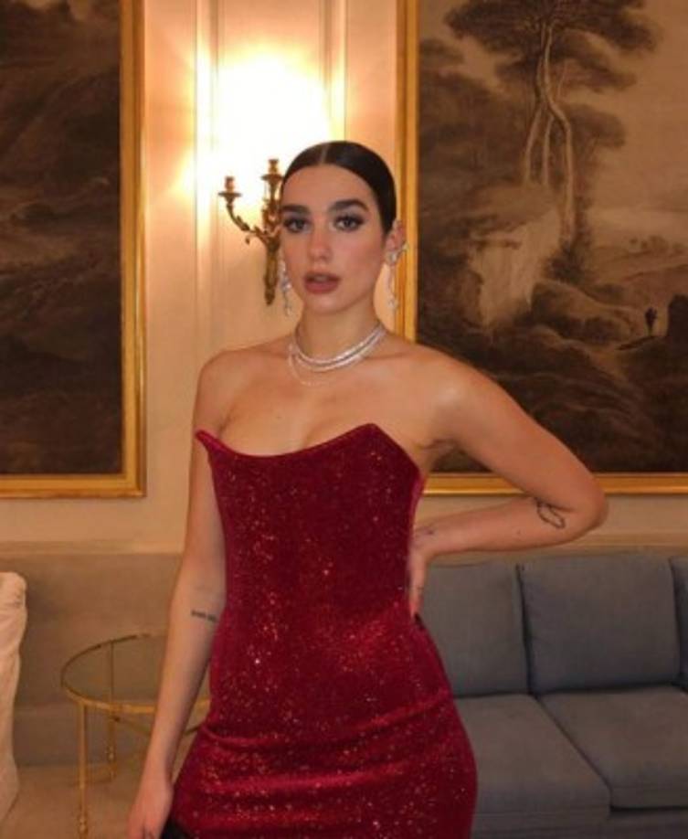 La intérprete de New Rules colgó un video en sus historias de Instagram y otras imágenes sin temor a las críticas.