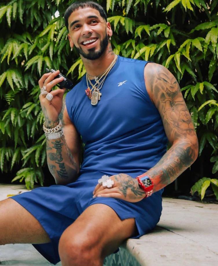 Anuel en su escrito, también le dijo a Arcángel que él ha hecho más dinero en la música y que ha logrado más reconocimientos porque es mejor que Arcángel.
