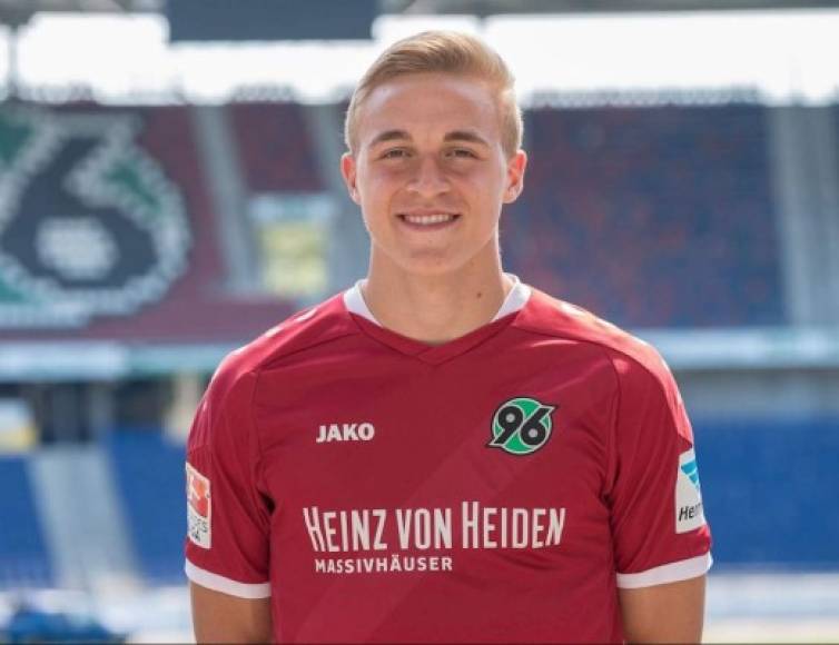 Timo Hübers<br/><br/>El defensa alemán de 23 años del Hannover 96 de la segunda categoría del futbol alemán fue el primer futbolista profesional en dar positivo.<br/><br/>