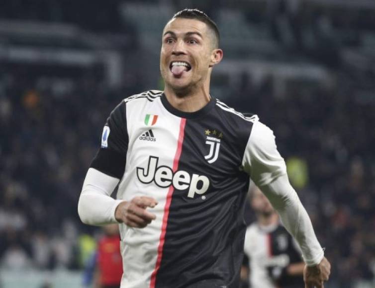 2. Cristiano Ronaldo (Juventus) - El delantero portugués gana un salario mensual de 4,5 millones de euros brutos al mes.