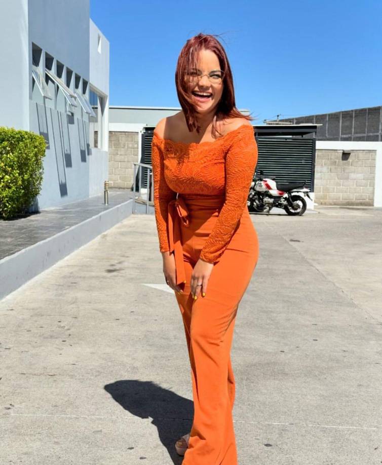 ”A los trabajos uno no va hacer amigos, si se da, pues bien, pero no se puede hacer amigas de todas, porque hay cosas que se dan y otras que no”, puntualizó.