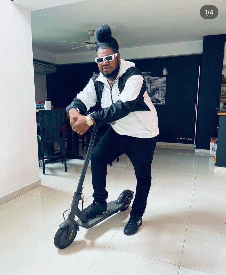 ”La cosa no es relajo, una cosa es hacer uno el ridículo en su casa, pero otra cosa es hacer el ridículo en una fecha tan importante como las Fiestas Patrias”, inició diciendo. 