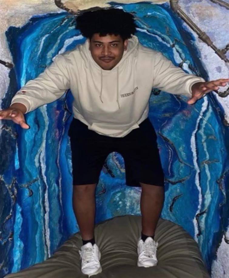  Raymond Green Vance fue la segunda víctima identificada por las autoridades. Según sus familiares, el joven de 22 años de edad se encontraba en el club junto a su novia y los padres de ella para celebrar el cumpleaños de uno de sus amigos.