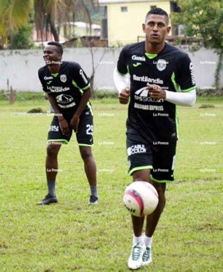 El 'Cocherito' realizó muy contento su primer entrenamiento como jugador del Marathón.