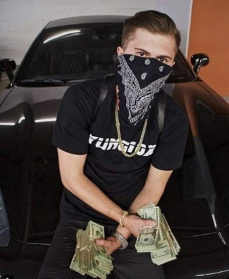 El joven de 22 años decía ser un 'exitoso inversionista bursátil', se hizo famoso por su ostentación en la red social de Instagram.