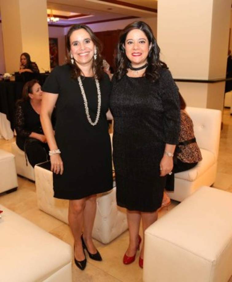 Tethey y Diana Martínez.