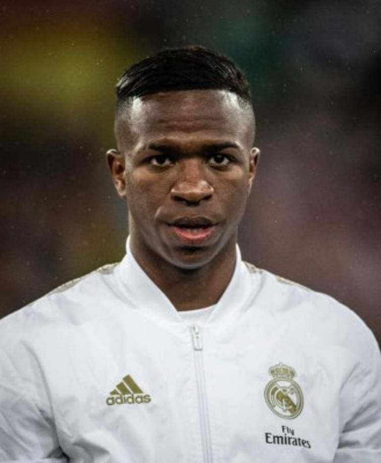 Vinicius Jr habría sido conquistado por una influencer mexicana. El brasileño le ha dejado varios mensajes románticos a la chica.