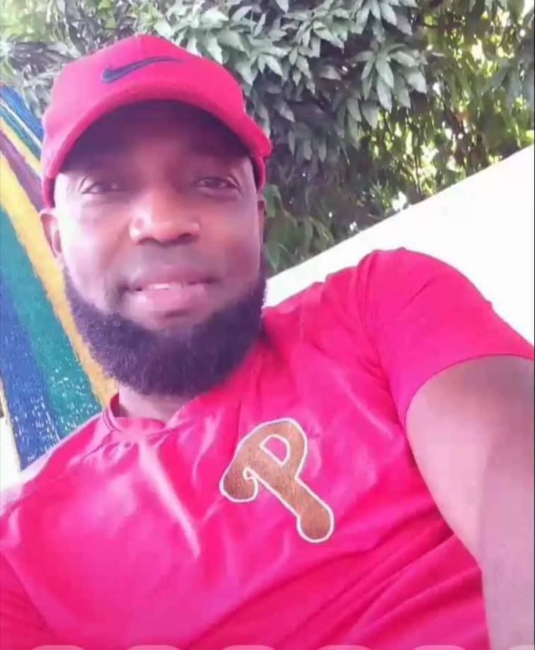 Aunque volvió al Olimpia luego de su paso por Perú, cerró su carrera en la primera división con el Atlético Olanchano. Fue clave en los dos ascensos del cuadro de las pampas e incluso en el 2004 jugó en la Liga Nacional.