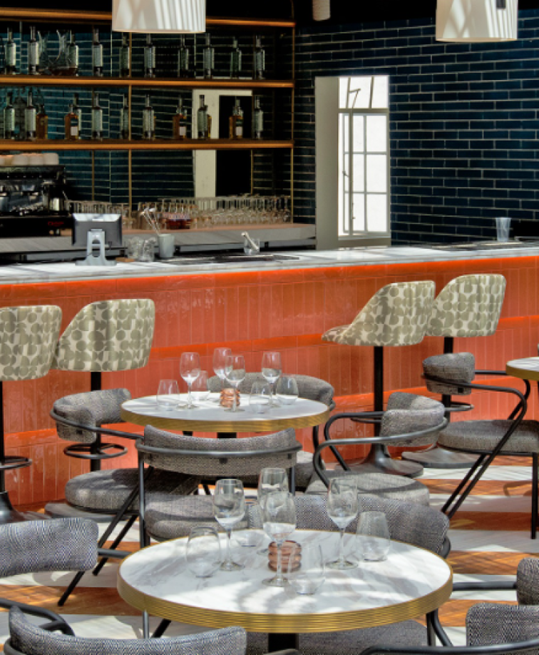 El proyecto de Cristiano Ronaldo cuenta con música en vivo y en la terraza hay un DJ por las noches.