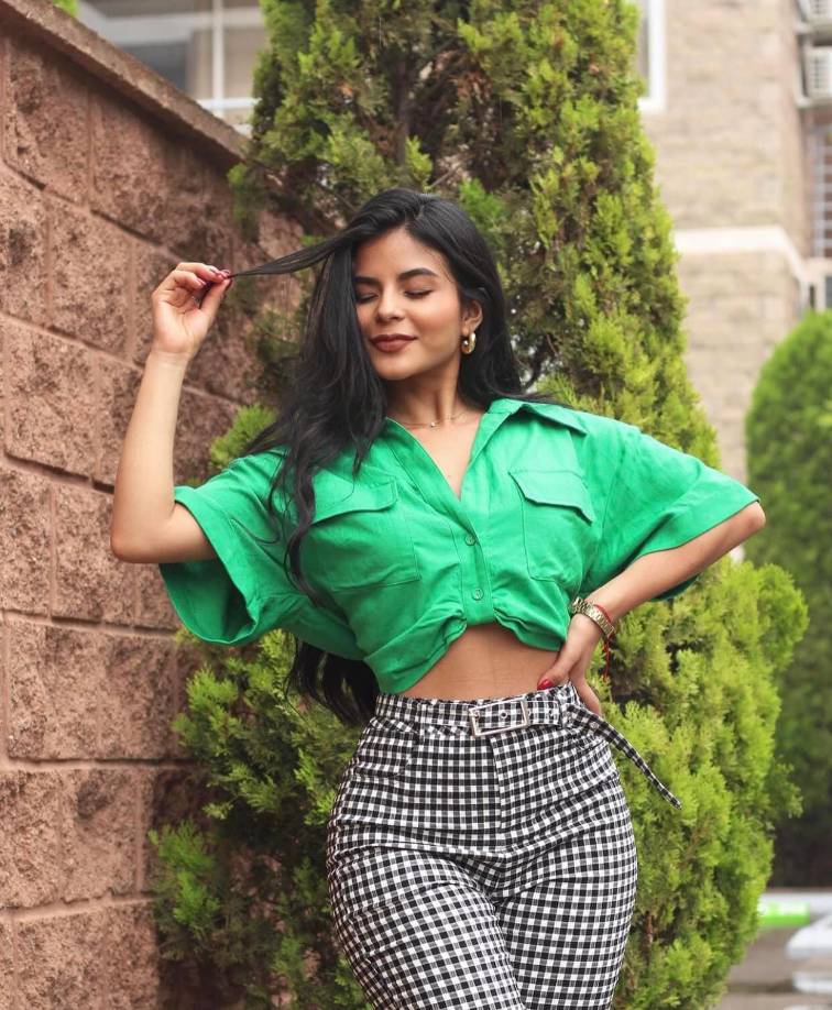 La preciosa joven es una de las presentadoras de entretenimiento más reconocidas de Honduras. 