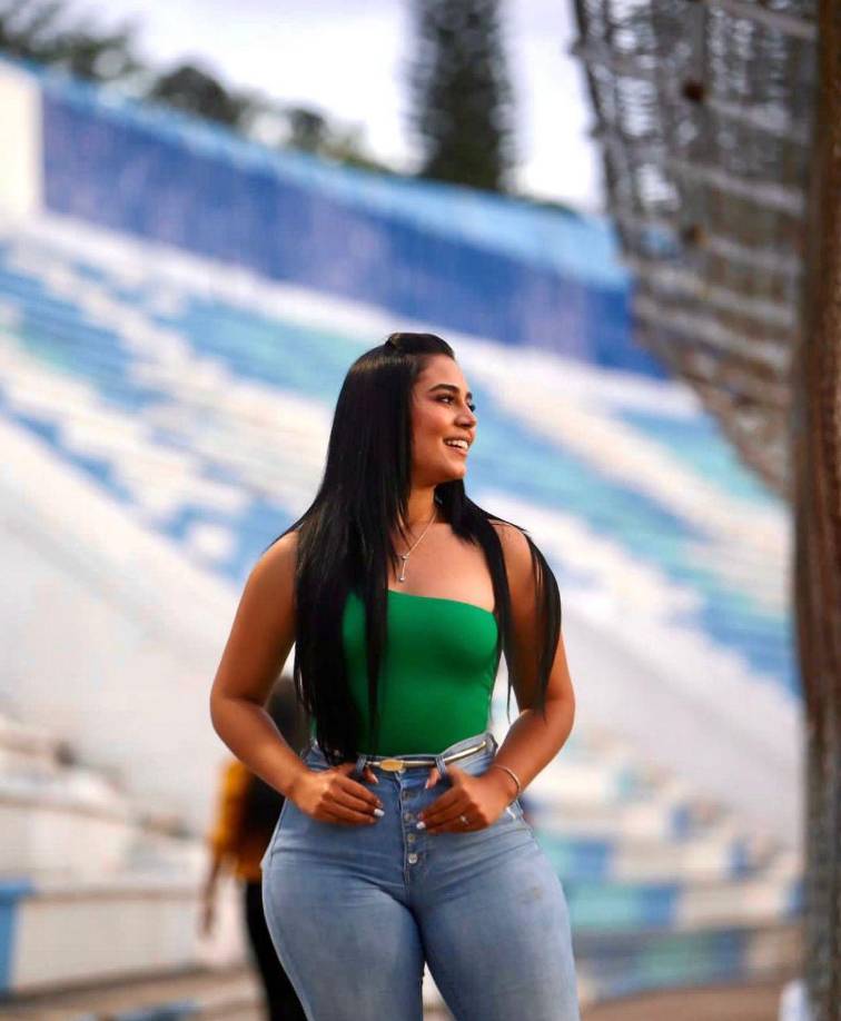 La periodista Cristel Osorio tiene 20 años de edad y el deportista Yeison Mejía es quien ha logrado conquistar su corazón. Ya se les ha visto juntos en eventos públicos.