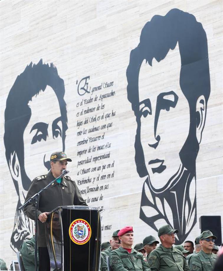 Tras las presidenciales del pasado 28 de julio el Consejo Nacional Electoral venezolano decretó la victoria de Maduro, que tiene previsto tomar de nuevo posesión del cargo el 10 de enero pese a que no ha mostrado públicamente las actas que avalarían su triunfo.