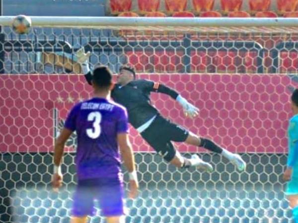 Luto en el fútbol mundial tras anunciarse la muerte de reconocido portero.