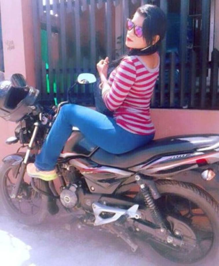 Con esfuerzo, dedicación, garra y sobre todo mucha pasión Erika Aceituno se prepara aceleradamente para competir en próximas carreras nacionales de motocross en las categorías cuatrimoto.