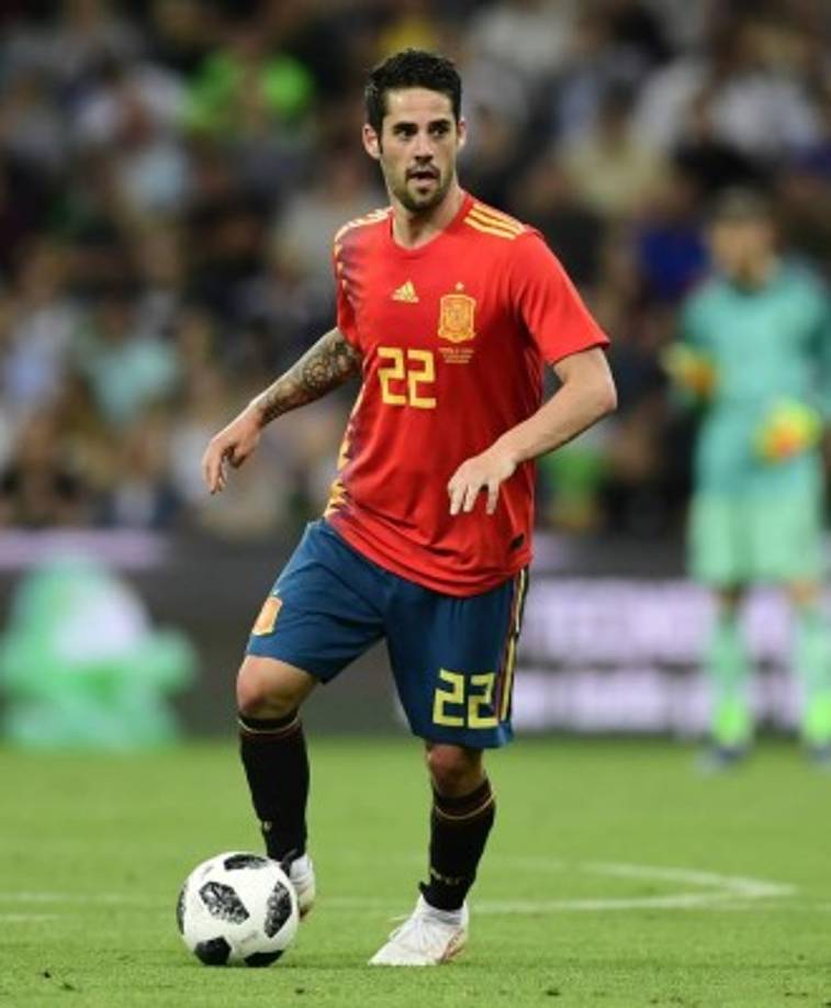 En la línea de tres mediapuntas de la alineación de España ante Portugal actuará Isco Alarcón. Foto AFP