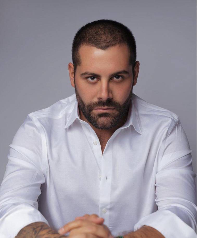 Trabajó como presentador durante muchos años para la cadena Televicentro.