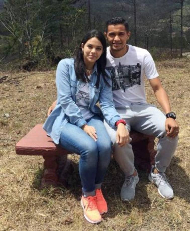Alejandra Bonilla: Esposa del atacante Roger Rojas del Olimpia.