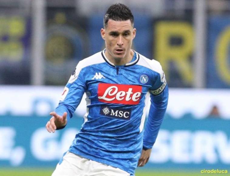 José María Callejón abandona Napoli. El delantero español deja huella en el club 'azzurro' tras siete temporadas a gran nivel. El jugador, ahora de vacaciones, tiene que decidir su futuro. Se especula con el interés de Betis y Granada.