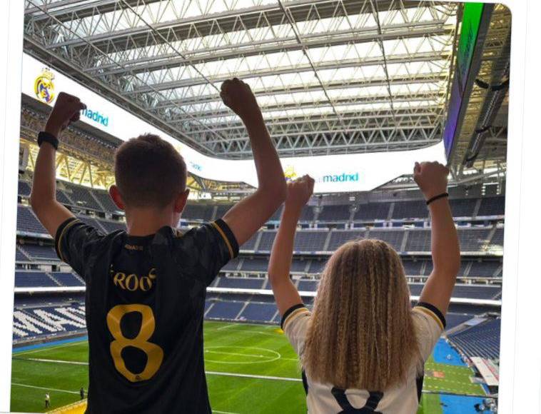 Toni Kroos compartió fotografías de sus hijos con la frase “Campeones”.