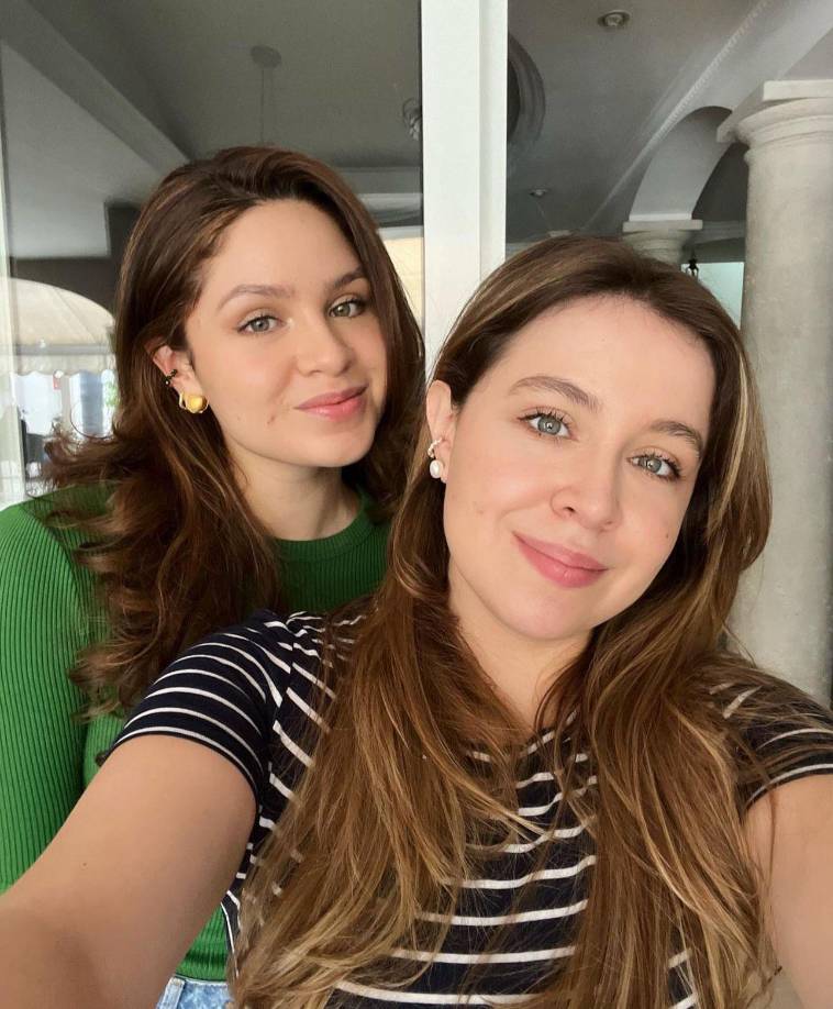 ”Nosotras estábamos en Asia, a catorce horas del país, pero fueron momentos de impotencia, miedo y frustración porque no sabíamos lo que estaba pasando”, manifestaron las jovencitas.