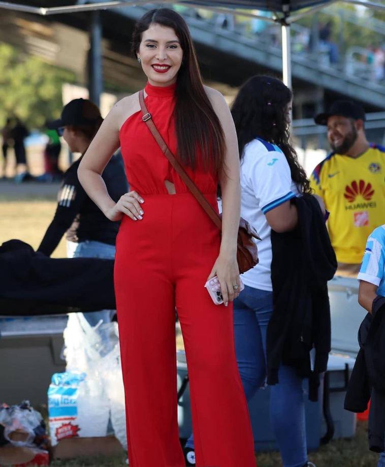 ”Mostré mi dedo índice, en referencia al #1, por la posición en la que vamos en todas las encuestas y me sonreí”, escribió en sus primeras líneas.